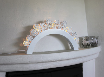 STAR Trading LED-Leuchter Holz Snowfall weiß 5 BS