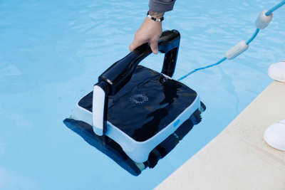 Ubbink Robotclean 3 Plus, Reinigung von Boden, Wand und Wasserstandslinie