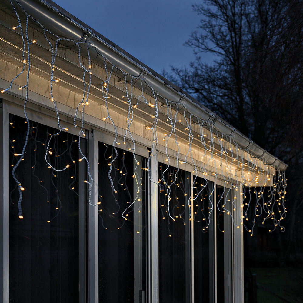 Konstsmide LED-Eislichtervorhang 200 bernsteinfarbene LED mit Solar-Batteriebox