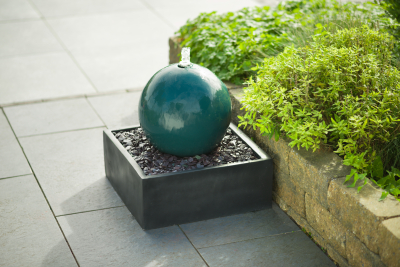 Ubbink STENI - Polyresin-Kugel Cyan Farbe Ø33 cm