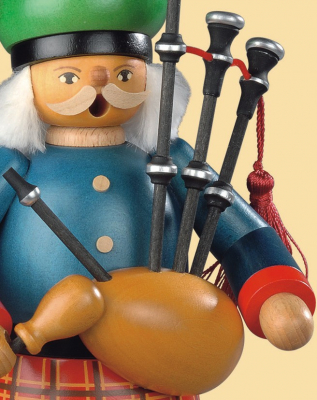 Räuchermann Schotte In Militärtracht Mit Dudelsack, 15x27cm