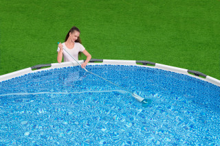 Bestway pumpenbetriebener Poolsauger AquaPristine™ für Poolgrößen bis 457 cm