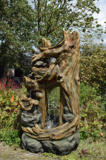 Ubbink KALLONI - Polyresin naturgetreue "Baumstämme", mit integriertem Wasserfall