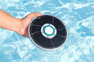 Bestway Poolfontäne FloatBright mit solarbetriebenen LED-Licht 19,5 x 18,2 x 6,8 cm