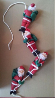 4 x Weihnachtsmann, Santaclaus hängend an Seil 1,75 Meter