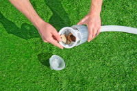 Bestway Poolpflege Basis-Set AquaClean™ mit pumpenbetriebenem Poolsauger & Kescher für Poolgrößen bis 610 cm