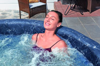 Bestway LAY-Z-SPA Energiespar-Whirlpool Toronto AirJet mit Schaumstoffpaneelen & App-Steuerung, für 7 Personen Durchm. 190 x 70 cm