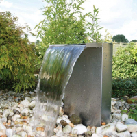 Ubbink Venezia Komplettset -  Inox 304, Trafo 12V, 20 LEDs kaltweiß, Pumpe 4000 l/h, Zubehör, H50 x 36 x 9 cm,  LED: 180 Lumen, EEK A+, 3W 